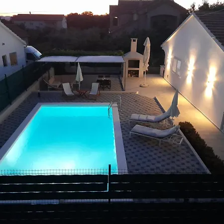 Family Sukosan, Zadar Holiday home *