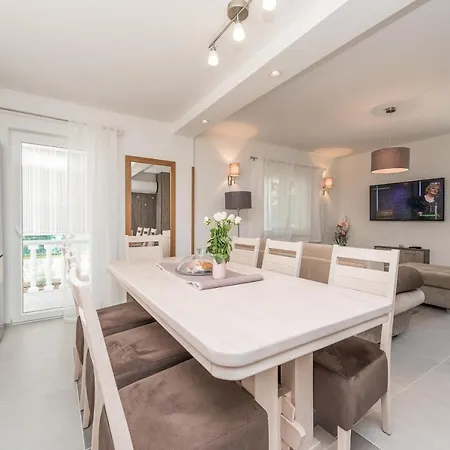 Holiday home Family Sukosan, Zadar *