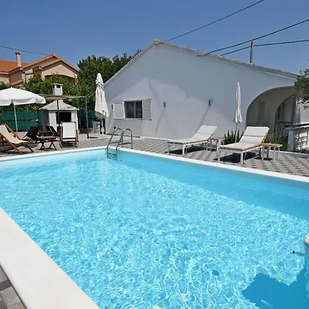 Family Sukosan, Zadar Holiday home *